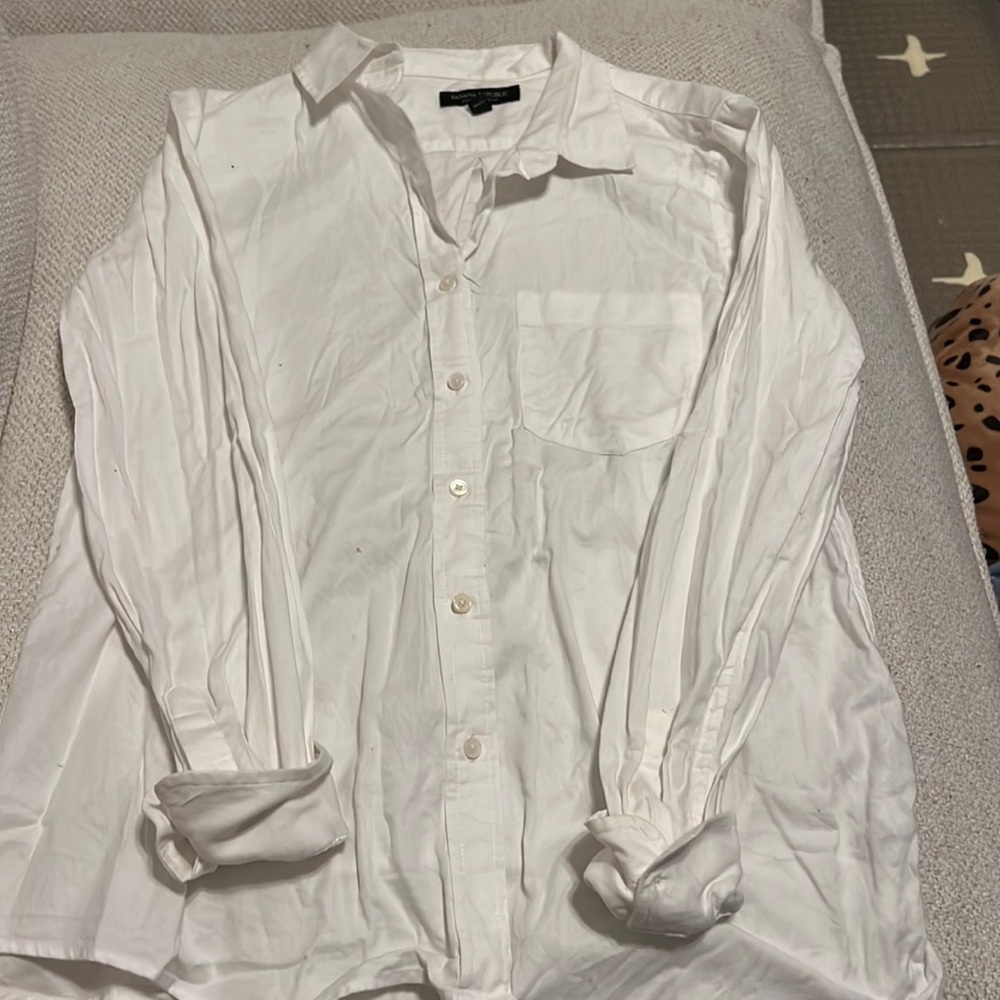 Banana republic, size small white button up